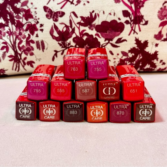 Dior Rouge Dior Ultra Rouge Hydra Lipstick - Picture 2 of 5